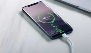 玩機(jī)技巧：充電時先插手機(jī)還是先插電源？
