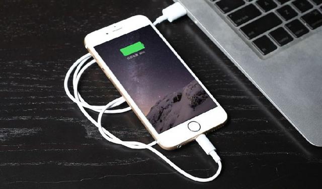 手機電池不耐用，手機待機續航短，手機維修