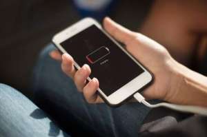 蘋果手機電池為什么掉電很快？如何延緩手機電池壽命？